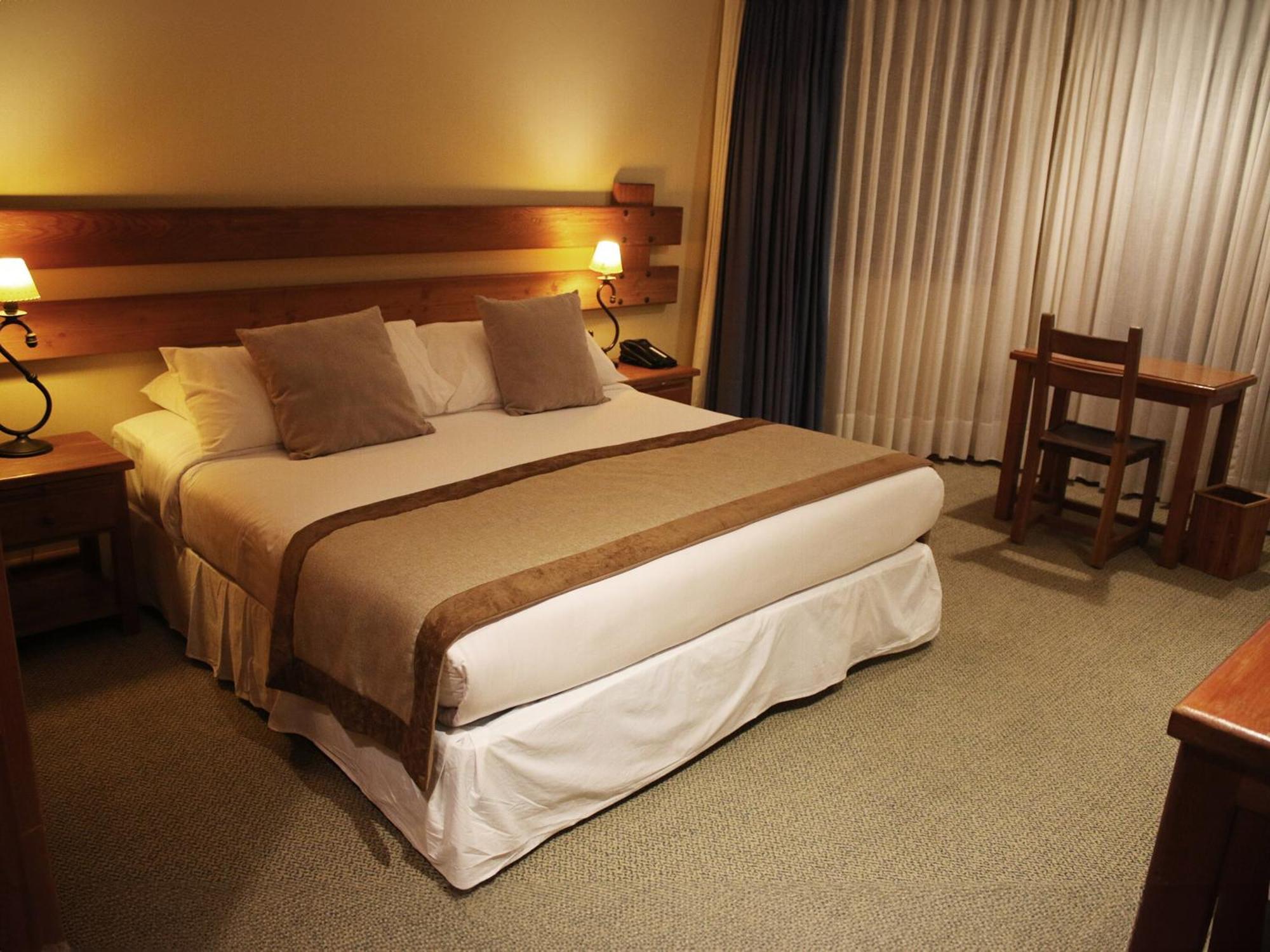 Loberias Del Sur Hotel Puerto Chacabuco Bagian luar foto
