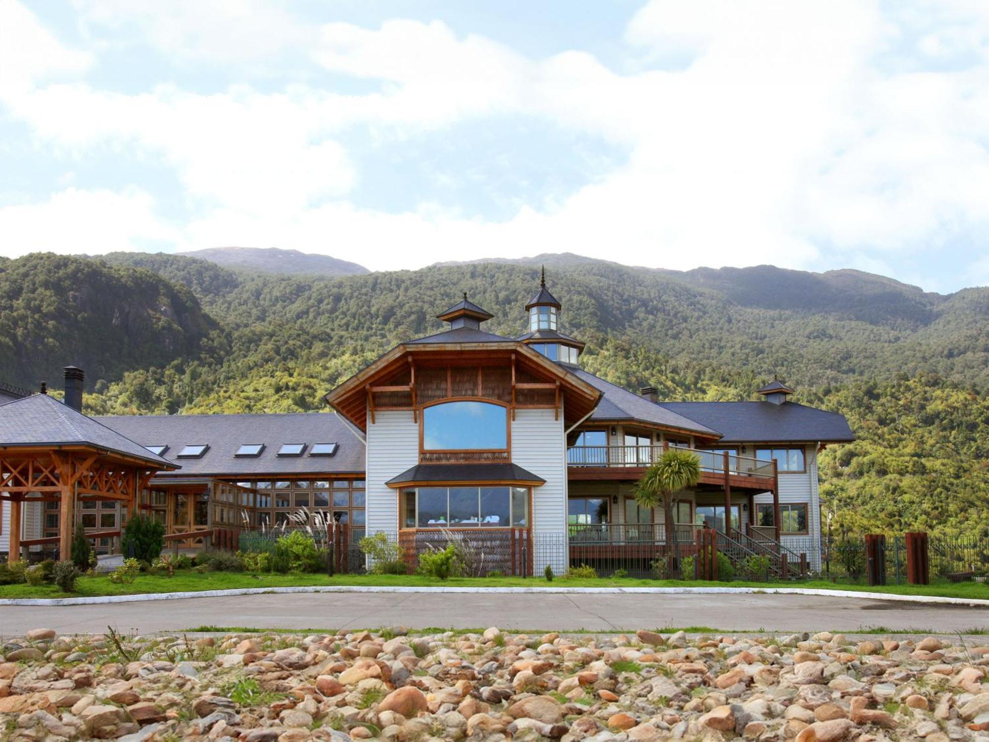 Loberias Del Sur Hotel Puerto Chacabuco Bagian luar foto