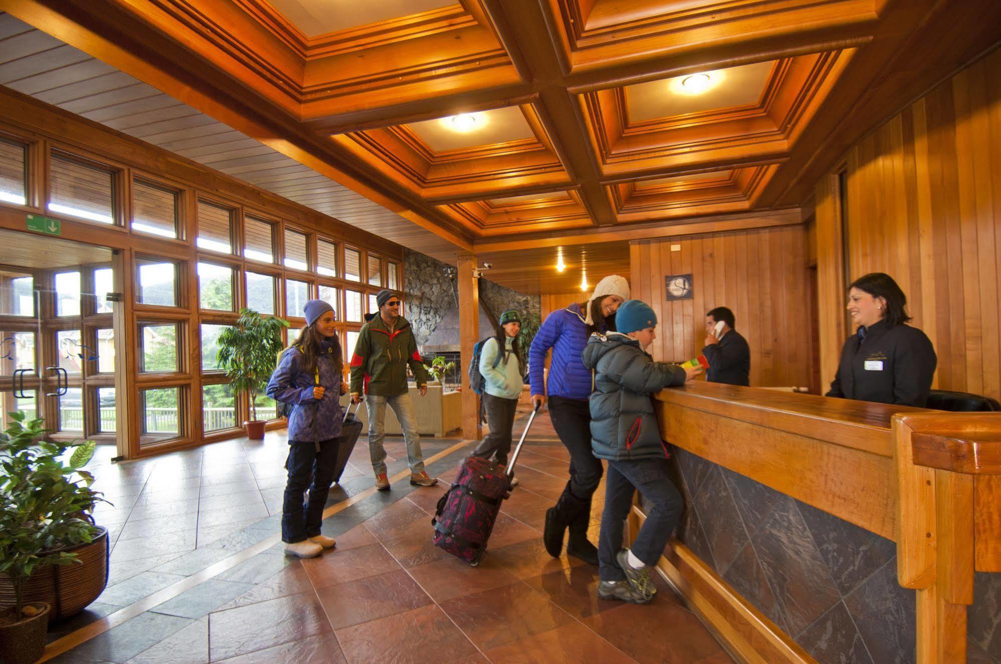 Loberias Del Sur Hotel Puerto Chacabuco Bagian luar foto